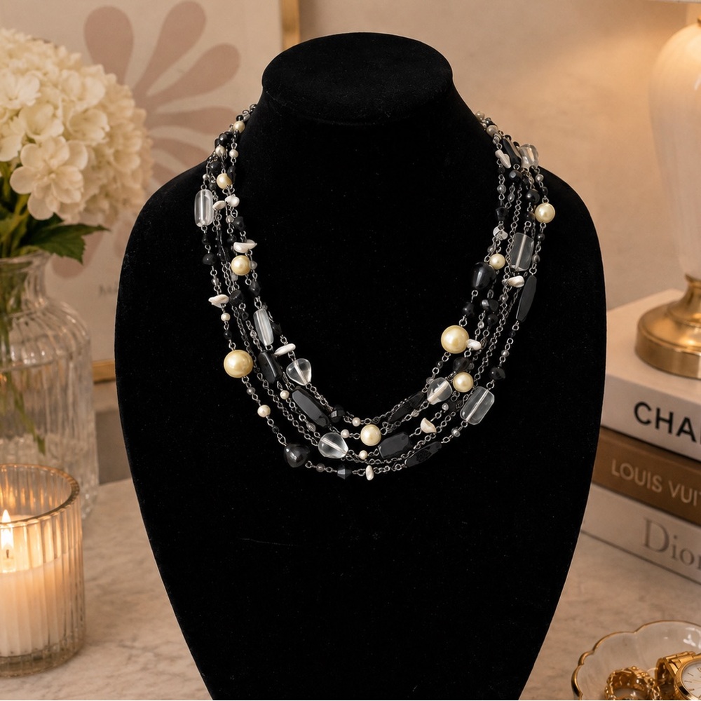 Lia Sophia "Vixen" necklace  excellent condition